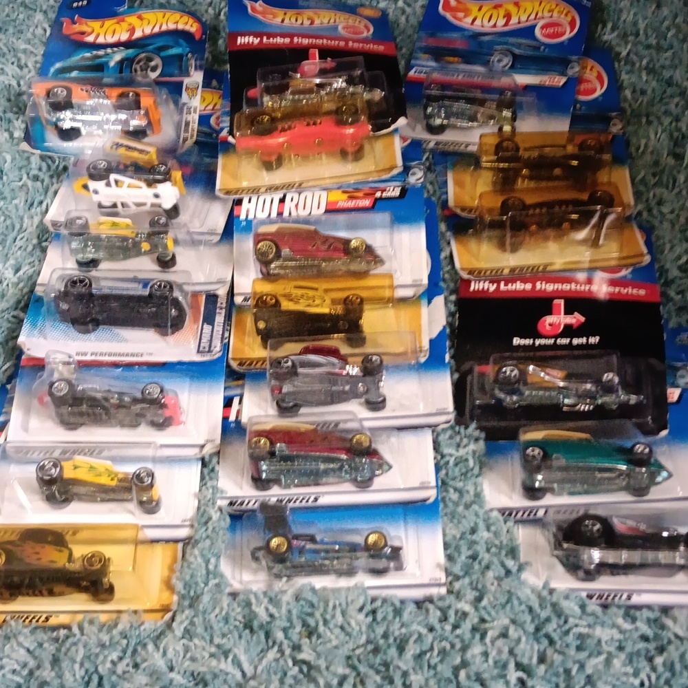 LOT of 20 Vintage Hot Wheels  sealed in packaging